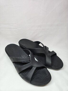 Crocs Women's Sanrah Mini Wedge Strappy Sandals Black Size 9 Sandals Lightweight